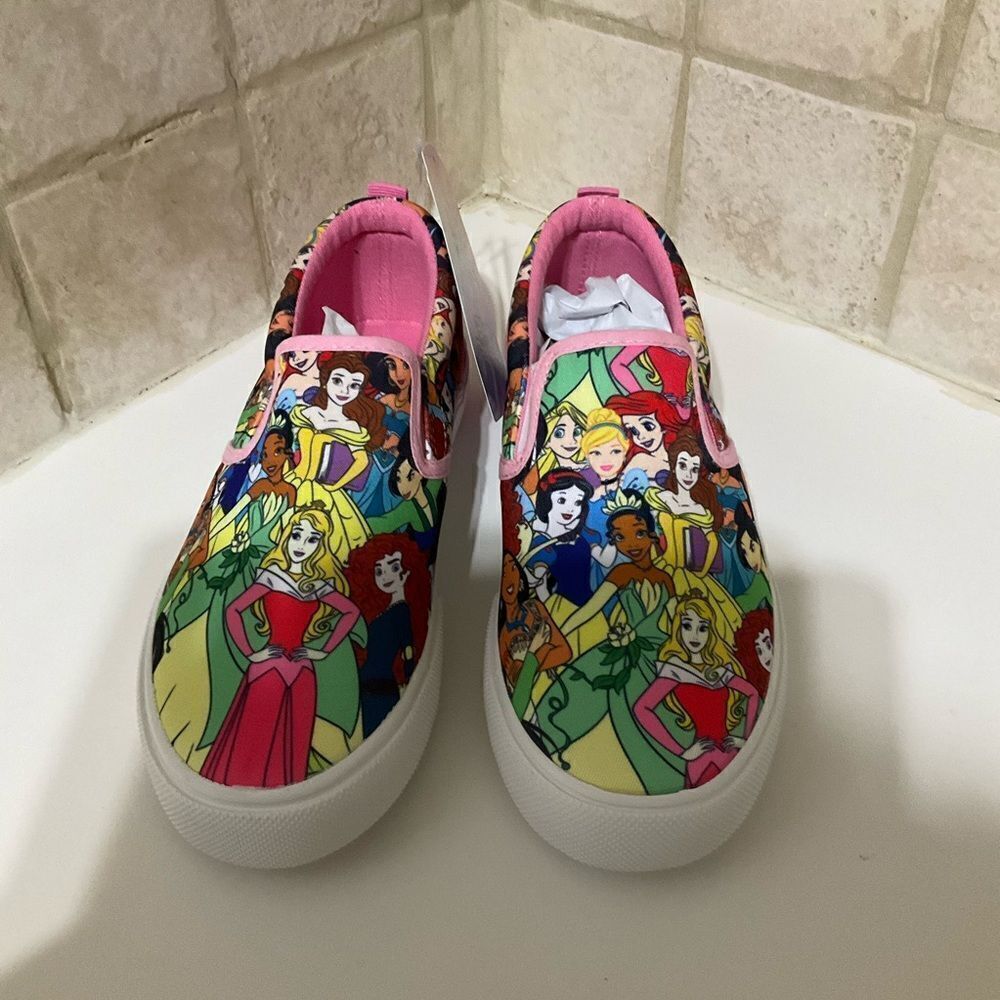Disney Princess Ground Up Shoes Size 4 NWT